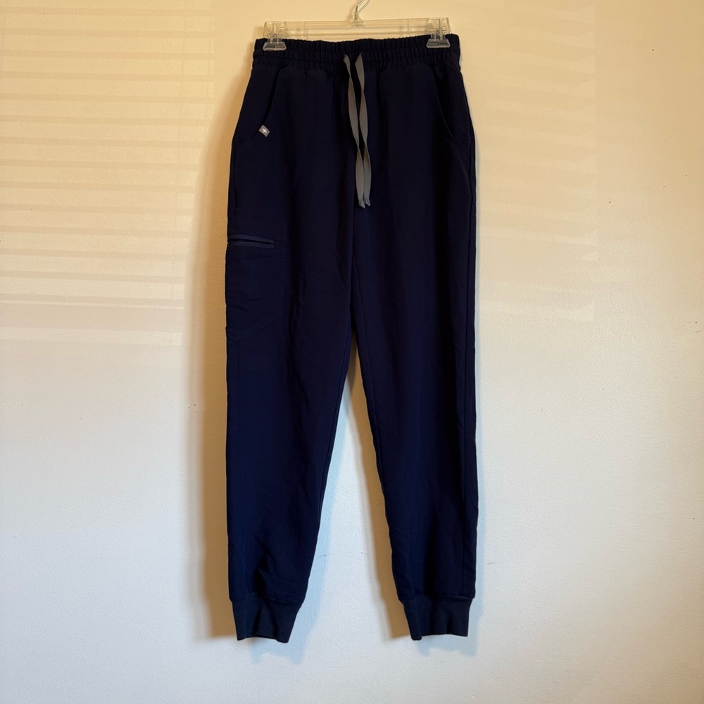 Figs navy jogger scrub pants